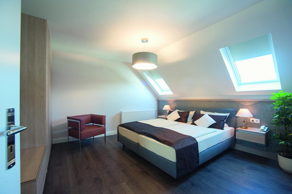 Weinhotel St. Stephanus Zeltingen-Rachtig Exterior photo
